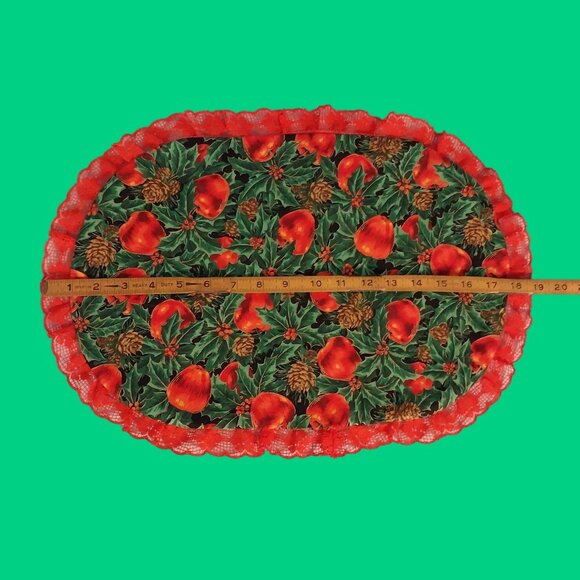 Vintage Christmas Set of 4 Handmade Holiday Placemats Apple Holly Pinecones - Picture 3 of 3